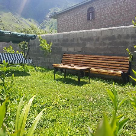 Cozy House Kazbegi Hotel Bagian luar foto