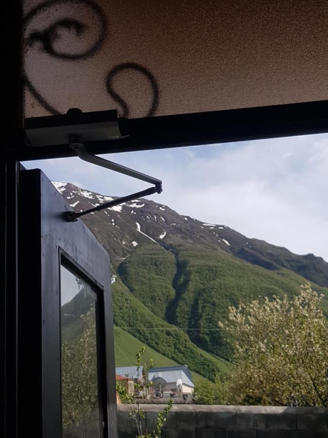 Cozy House Kazbegi Hotel Bagian luar foto