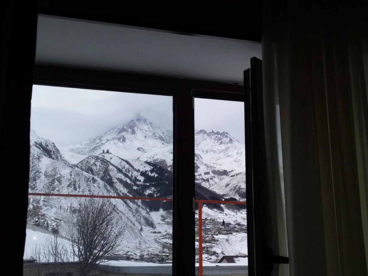 Cozy House Kazbegi Hotel Bagian luar foto